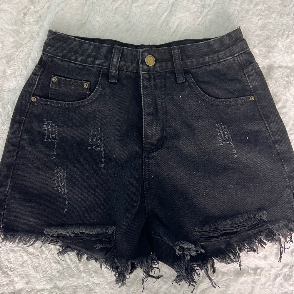 Black Hogh Waisted Denim Shorts